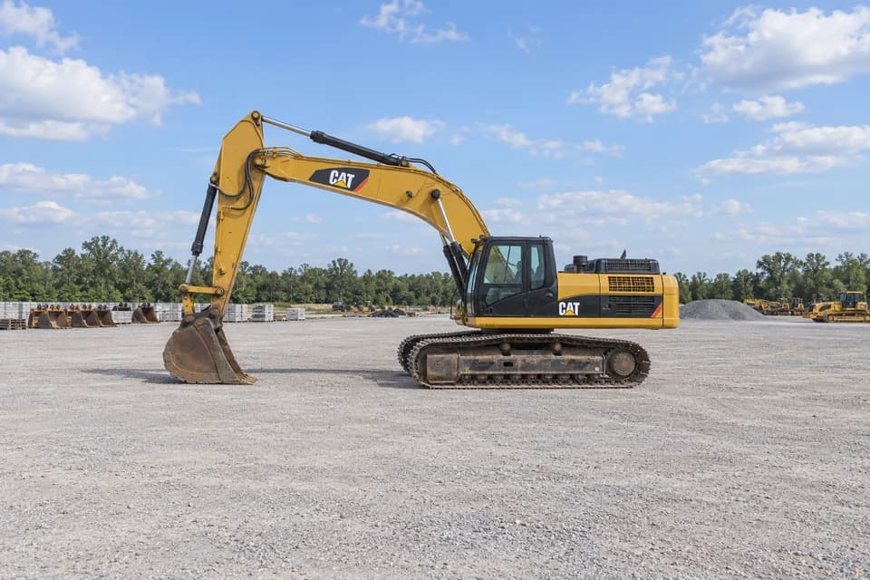Imagen referencial de Excavadora Caterpillar 336DL, año declarado 2011; no corresponde al bien específico del edicto. Imagen referencial de Excavadora Caterpillar 336DL, año declarado 2011; no corresponde al bien específico del edicto.
