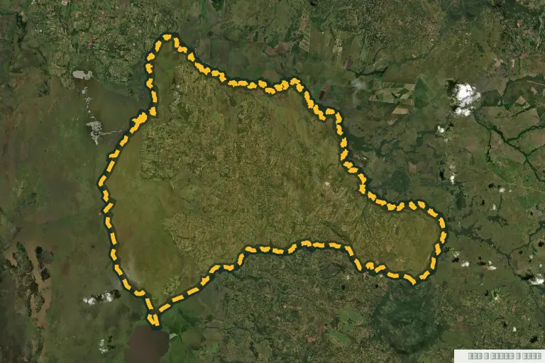 Vista satelital de Carapeguá, Paraguay. Zona de referencia del inmueble en remate; no delimita la parcela ni identifica el inmueble.