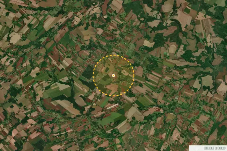 Vista satelital de Colonia Santo Domingo, Paraguay. Zona de referencia del inmueble en remate; no delimita la parcela ni identifica el inmueble.