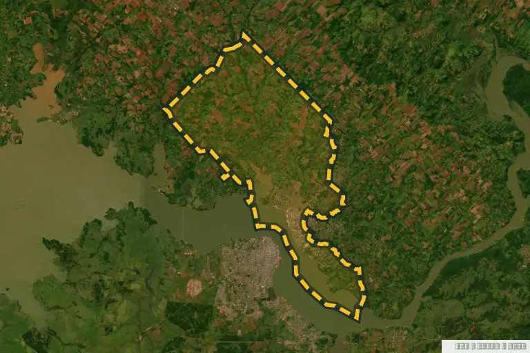 Vista satelital de Encarnación, Paraguay. Zona de referencia del inmueble en remate; no delimita la parcela ni identifica el inmueble. Vista satelital de Encarnación, Paraguay. Zona de referencia del inmueble en remate; no delimita la parcela ni identifica el inmueble.