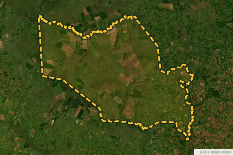 Vista satelital de General Artigas, Paraguay. Zona de referencia del inmueble en remate; no delimita la parcela ni identifica el inmueble.