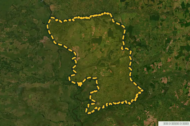 Vista satelital de San Pedro de Ycuamandiyú, Paraguay. Zona de referencia del inmueble en remate; no delimita la parcela ni identifica el inmueble.